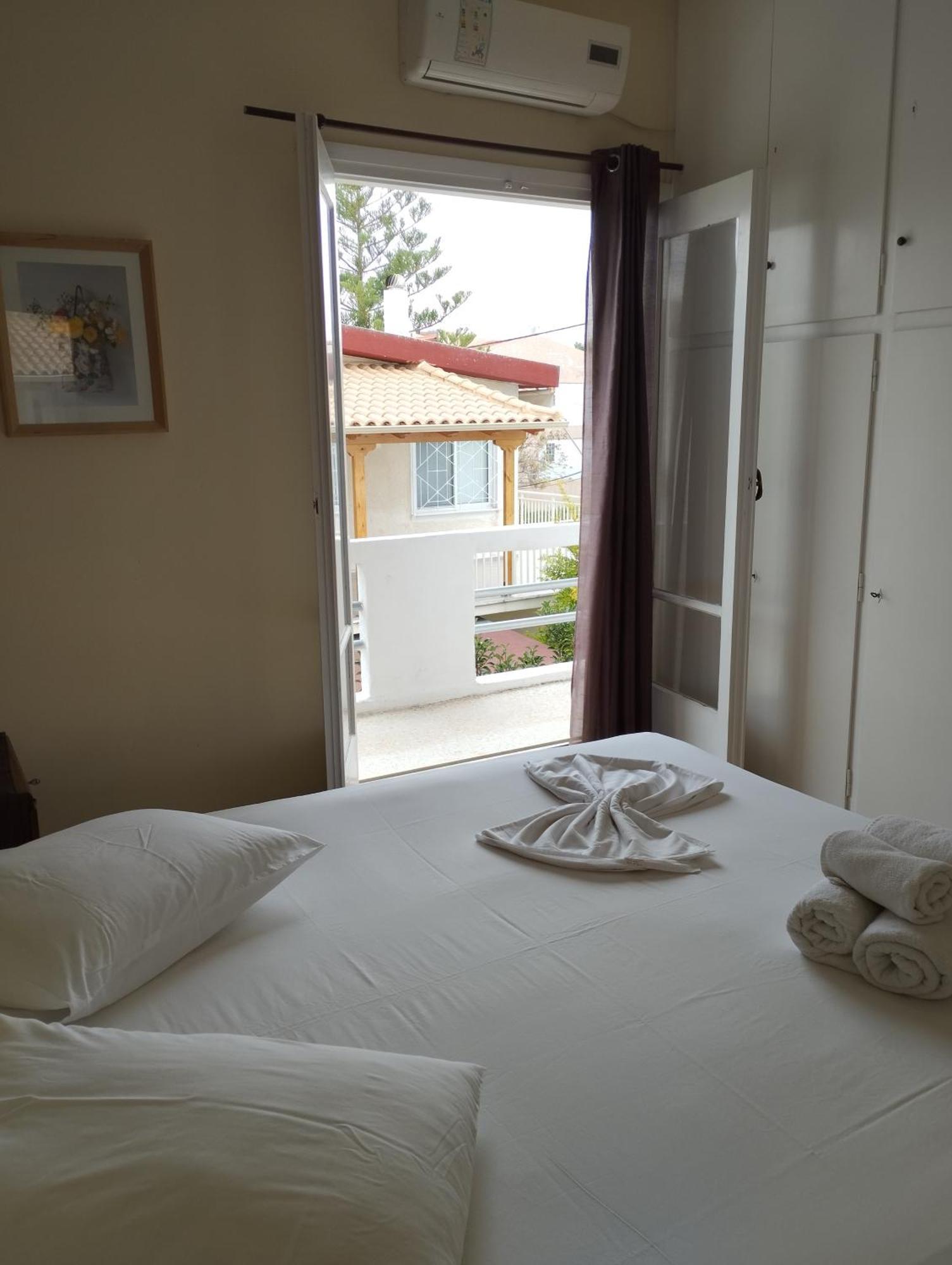 Assos Apartment *