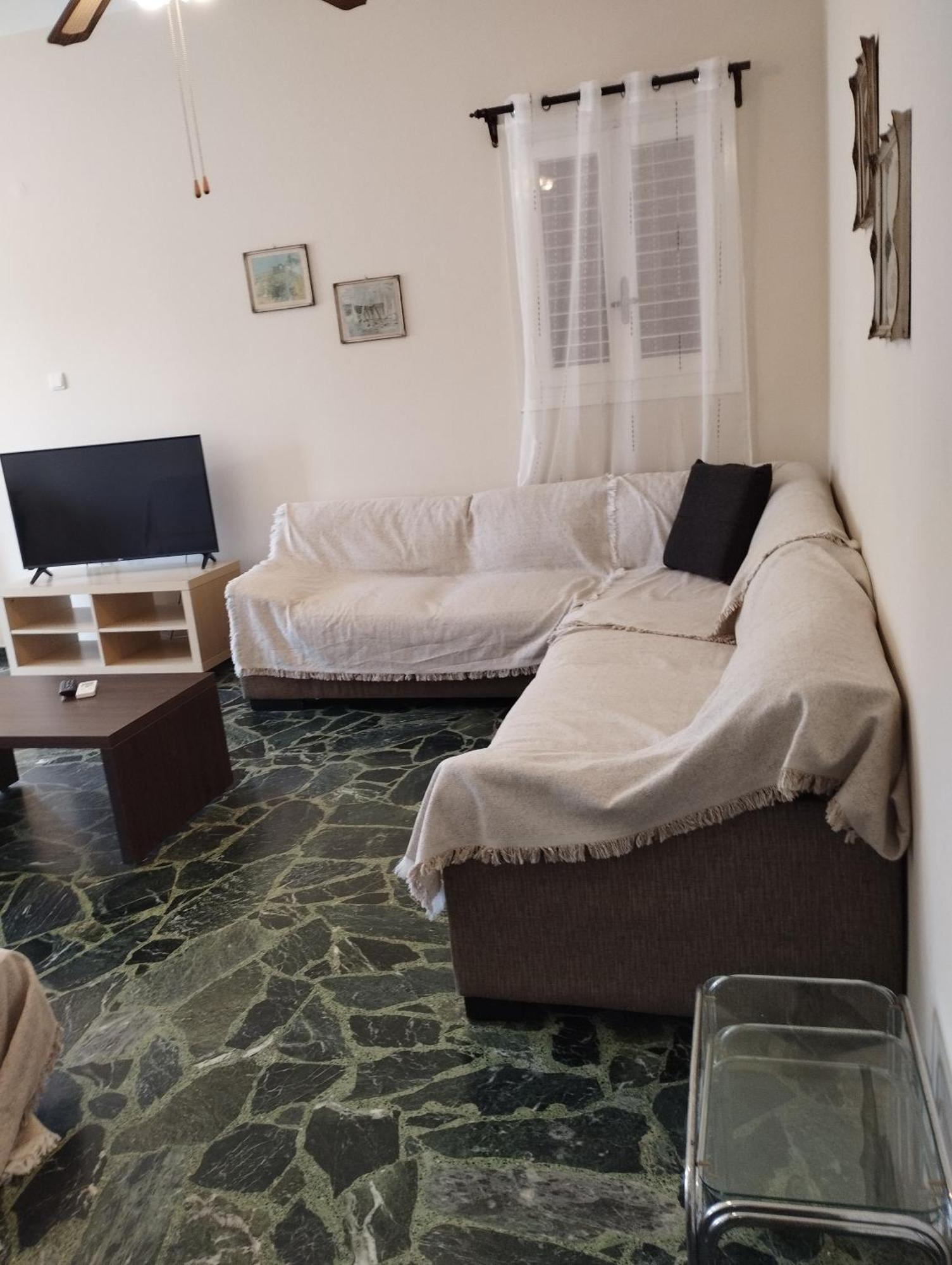 Assos Apartment *